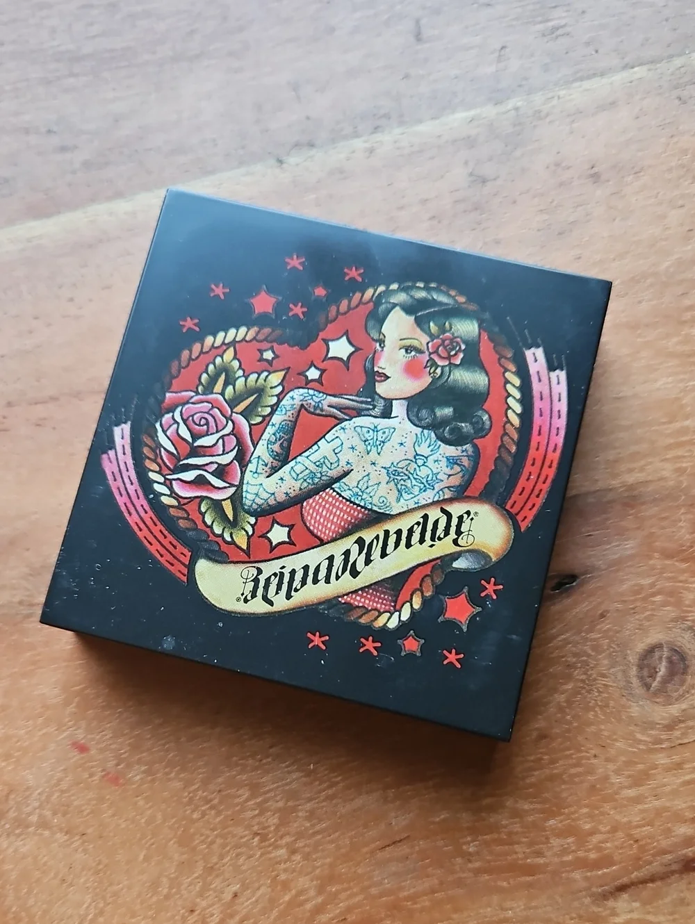 REINA REBELDE Perla On Your Face Finishing Powder